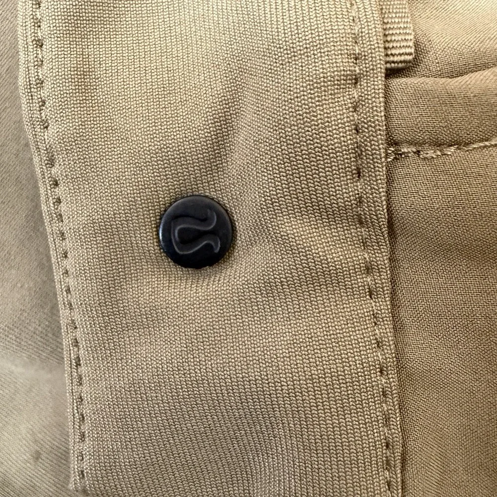 Lululemon The Works Shorts Mens 34 Khaki Tan Stretch Technical Chino 11